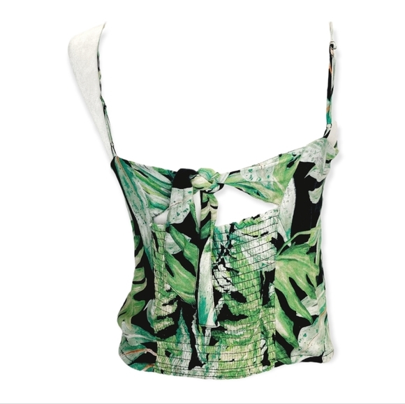 - Chasor Palm Leaves Crop Top - Picture 4 of 5